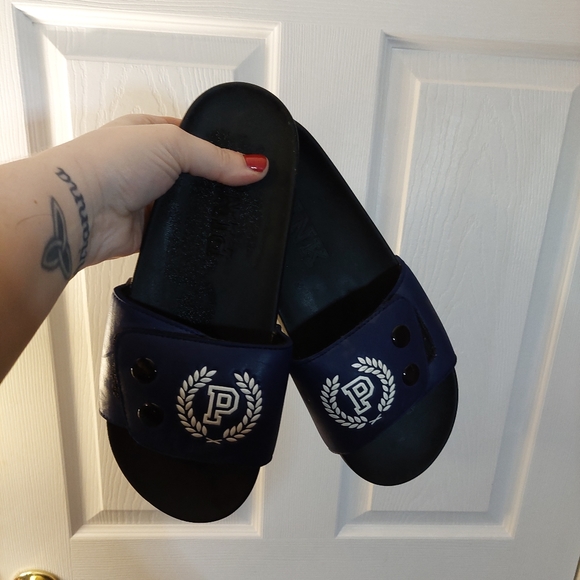 Pink slides - Picture 2 of 4